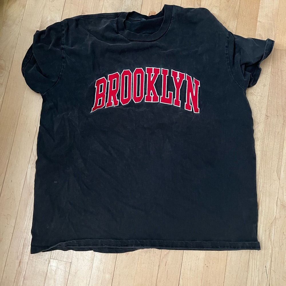 Brandy Melville shirt